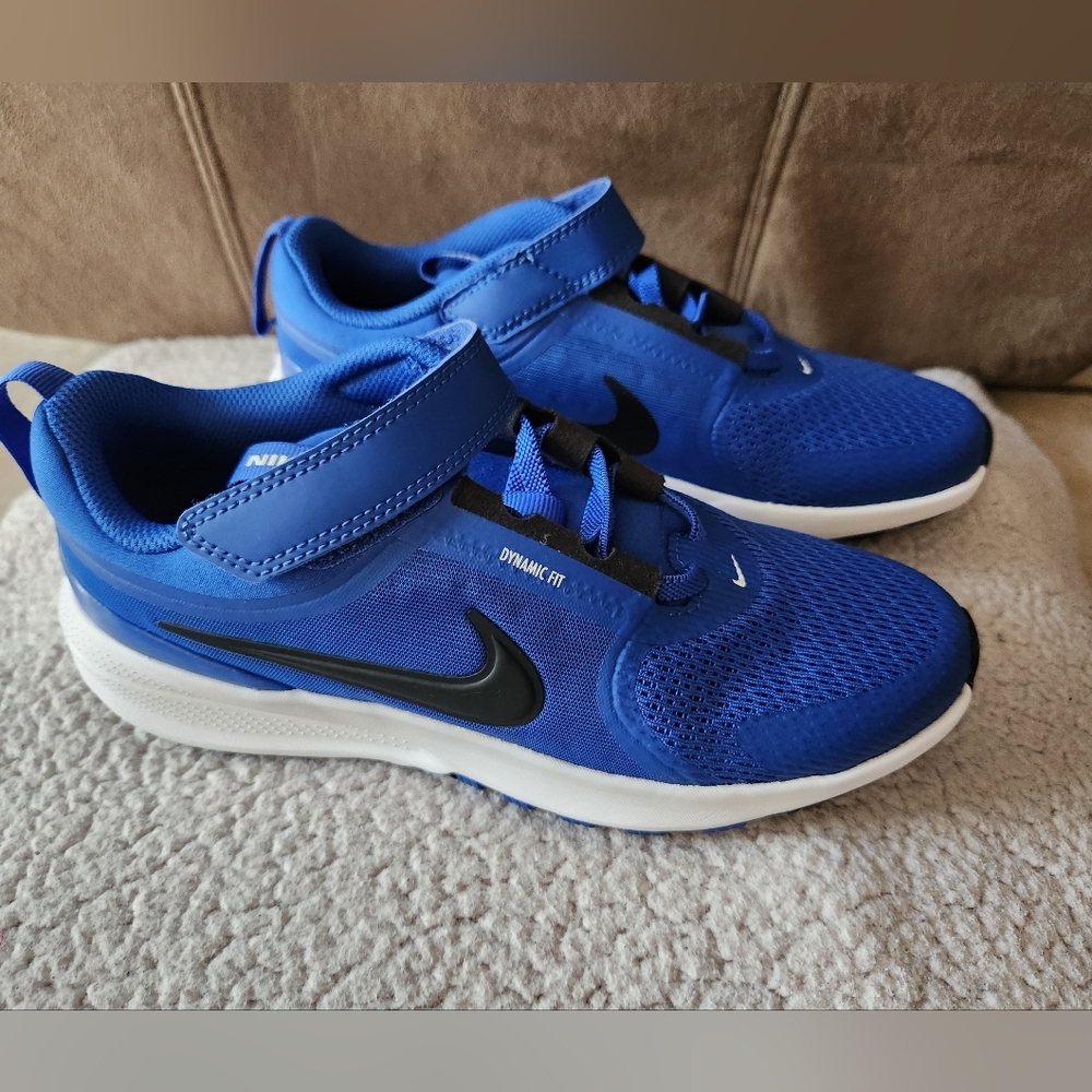 Nike Kids Royal Blue Sneakers with Black Swoosh